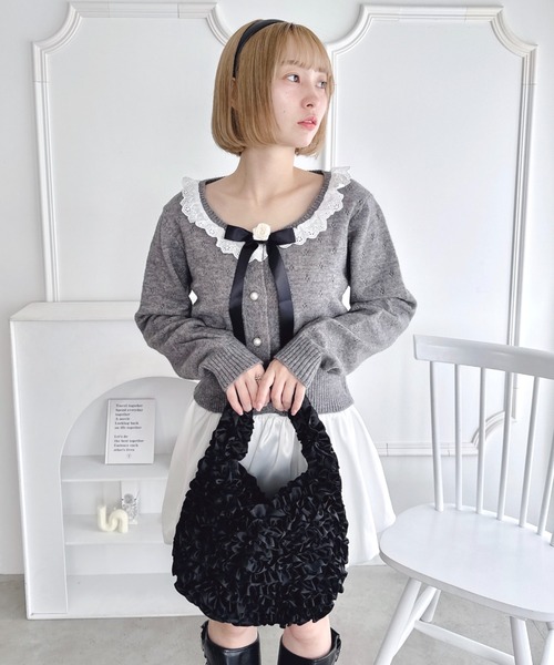 Loueme（ルエム）の「ローズリボンアイレットニットカーディガン（カーディガン/ボレロ・レディース・アイボリー/ブラック/グレー・FREE）」の7枚目の写真