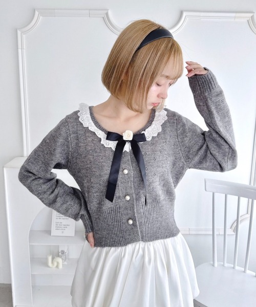 Loueme（ルエム）の「ローズリボンアイレットニットカーディガン（カーディガン/ボレロ・レディース・アイボリー/ブラック/グレー・FREE）」の5枚目の写真