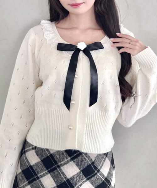 Loueme（ルエム）の「ローズリボンアイレットニットカーディガン（カーディガン/ボレロ・レディース・アイボリー/ブラック/グレー・FREE）」の20枚目の写真