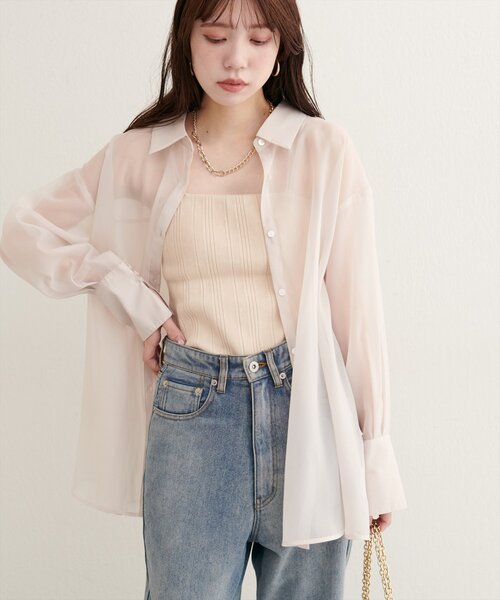 natural couture(ナチュラルクチュール)の「WEB限定 /【大人ナチュ】バックフレアシャツ(シャツ/ブラウス・レディース・オフホワイト/ピンク/ブラウン/サックスブルー・FREE)」の7枚目の写真