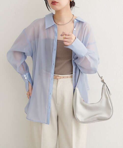 natural couture(ナチュラルクチュール)の「WEB限定 /【大人ナチュ】バックフレアシャツ(シャツ/ブラウス・レディース・オフホワイト/ピンク/ブラウン/サックスブルー・FREE)」の13枚目の写真