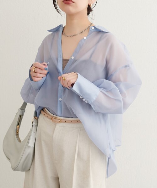 natural couture(ナチュラルクチュール)の「WEB限定 /【大人ナチュ】バックフレアシャツ(シャツ/ブラウス・レディース・オフホワイト/ピンク/ブラウン/サックスブルー・FREE)」の18枚目の写真