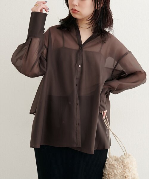 natural couture(ナチュラルクチュール)の「WEB限定 /【大人ナチュ】バックフレアシャツ(シャツ/ブラウス・レディース・オフホワイト/ピンク/ブラウン/サックスブルー・FREE)」の9枚目の写真