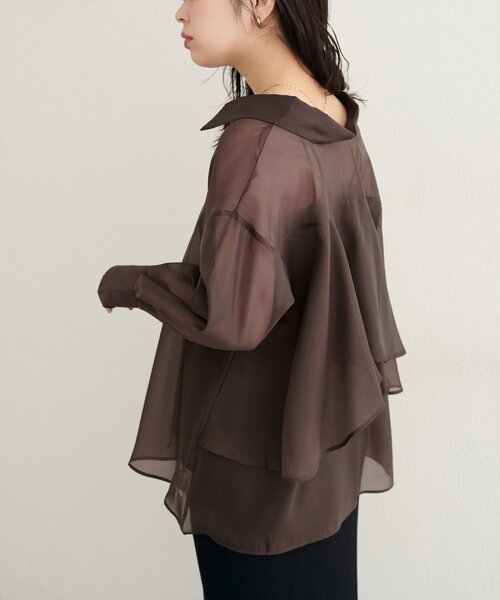 natural couture(ナチュラルクチュール)の「WEB限定 /【大人ナチュ】バックフレアシャツ(シャツ/ブラウス・レディース・オフホワイト/ピンク/ブラウン/サックスブルー・FREE)」の10枚目の写真