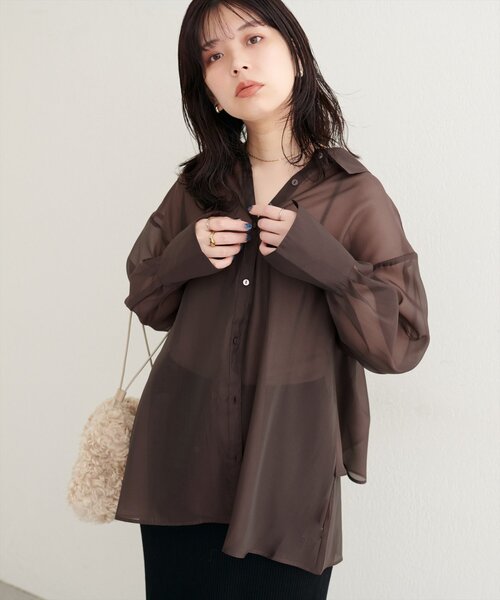 natural couture(ナチュラルクチュール)の「WEB限定 /【大人ナチュ】バックフレアシャツ(シャツ/ブラウス・レディース・オフホワイト/ピンク/ブラウン/サックスブルー・FREE)」の11枚目の写真