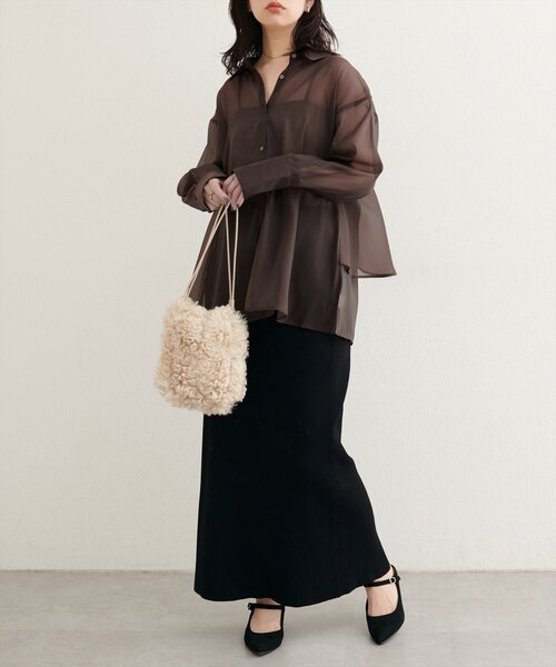 natural couture(ナチュラルクチュール)の「WEB限定 /【大人ナチュ】バックフレアシャツ(シャツ/ブラウス・レディース・オフホワイト/ピンク/ブラウン/サックスブルー・FREE)」の12枚目の写真
