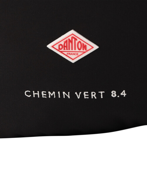 DANTON（ダントン）の「POLYESTER TAFFETA SLING BAG〈CHEMIN VERT 8.4〉（ボディバッグ/ウエストポーチ・レディース・パープル/ブラウン/オリーブ/ブラック/グレー・-）」の12枚目の写真