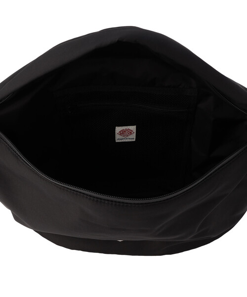 DANTON（ダントン）の「POLYESTER TAFFETA SLING BAG〈CHEMIN VERT 8.4〉（ボディバッグ/ウエストポーチ・レディース・パープル/ブラウン/オリーブ/ブラック/グレー・-）」の18枚目の写真