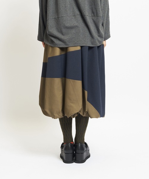 gomme（ゴム）の「エクセルツイル　バルーンSKT（スカート・レディース・ブラック/カーキ・MEDIUM）」の9枚目の写真