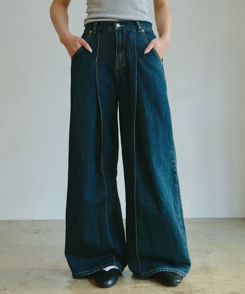 INTER FACTORY（インターファクトリー）の「emuniem by.ゆいか - タックデニムストレートパンツ（デニムパンツ・レディース・ブルー・MEDIUM/LARGE）」の2枚目の写真