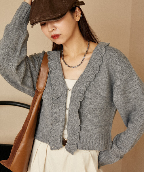 PUBLUX（パブリュクス）の「PUBLUX/パブリュクス フリルホックカーディガン　限定展開（カーディガン/ボレロ・レディース・ブラック/ブラウン/グレー/オフホワイト・ﾌﾘ-）」の5枚目の写真