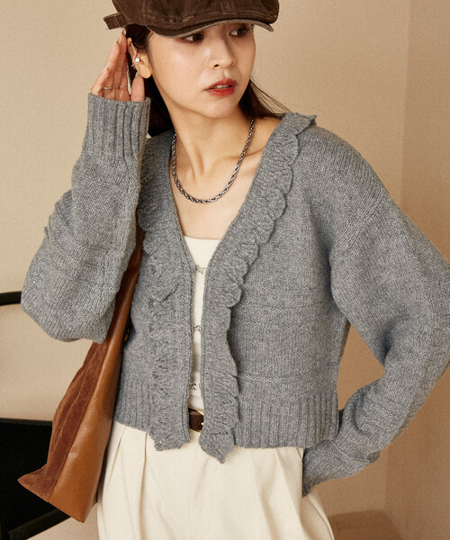 PUBLUX（パブリュクス）の「PUBLUX/パブリュクス フリルホックカーディガン　限定展開（カーディガン/ボレロ・レディース・ブラック/ブラウン/グレー/オフホワイト・ﾌﾘ-）」の9枚目の写真