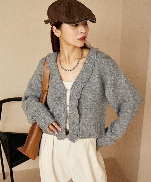 PUBLUX（パブリュクス）の「PUBLUX/パブリュクス フリルホックカーディガン　限定展開（カーディガン/ボレロ・レディース・ブラック/ブラウン/グレー/オフホワイト・ﾌﾘ-）」の14枚目の写真