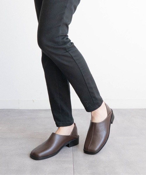 Fabby fabby（ファビィーファビィー）の「サイドVカットスリッポンシューズ（スリッポン・レディース・ブラック/ベージュ/ブラウン・SMALL/MEDIUM/LARGE）」の5枚目の写真