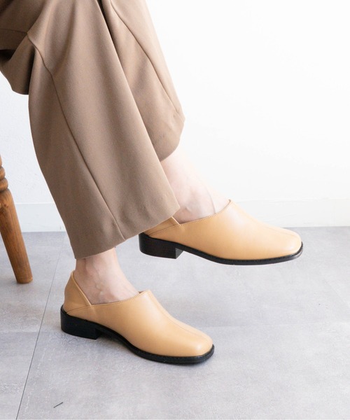 Fabby fabby（ファビィーファビィー）の「サイドVカットスリッポンシューズ（スリッポン・レディース・ブラック/ベージュ/ブラウン・SMALL/MEDIUM/LARGE）」の10枚目の写真