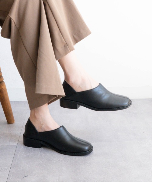 Fabby fabby（ファビィーファビィー）の「サイドVカットスリッポンシューズ（スリッポン・レディース・ブラック/ベージュ/ブラウン・SMALL/MEDIUM/LARGE）」の9枚目の写真