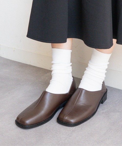 Fabby fabby（ファビィーファビィー）の「サイドVカットスリッポンシューズ（スリッポン・レディース・ブラック/ベージュ/ブラウン・SMALL/MEDIUM/LARGE）」の17枚目の写真