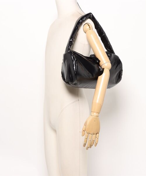 Reebok（リーボック）の「【Reebok / リーボック】パテッドドラムバッグ（ショルダーバッグ・レディース・シルバー/ブラック/ホワイト・FREE）」の15枚目の写真