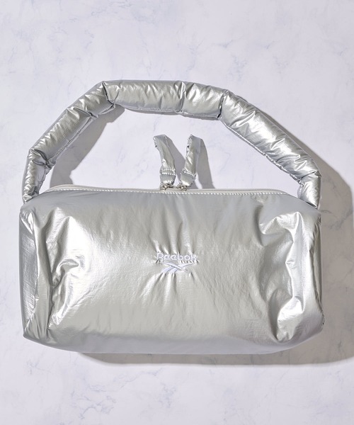 Reebok（リーボック）の「【Reebok / リーボック】パテッドドラムバッグ（ショルダーバッグ・レディース・シルバー/ブラック/ホワイト・FREE）」の9枚目の写真