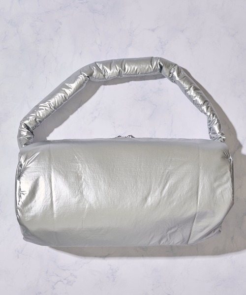 Reebok（リーボック）の「【Reebok / リーボック】パテッドドラムバッグ（ショルダーバッグ・レディース・シルバー/ブラック/ホワイト・FREE）」の10枚目の写真