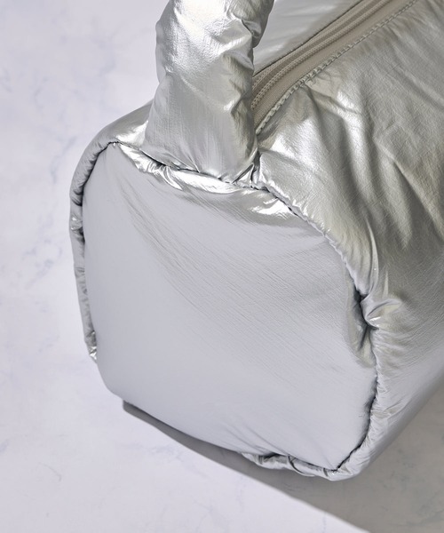 Reebok（リーボック）の「【Reebok / リーボック】パテッドドラムバッグ（ショルダーバッグ・レディース・シルバー/ブラック/ホワイト・FREE）」の11枚目の写真