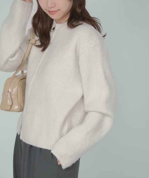 H.TOKYO(エイチトウキョウ)の「やわらかな表情と上品シルエット ミニマルリブショートジップニット(カーディガン/ボレロ・レディース・ブラウン/アイボリー/ブラック・FREE)」の3枚目の写真