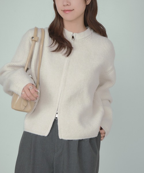 H.TOKYO(エイチトウキョウ)の「やわらかな表情と上品シルエット ミニマルリブショートジップニット(カーディガン/ボレロ・レディース・ブラウン/アイボリー/ブラック・FREE)」の7枚目の写真