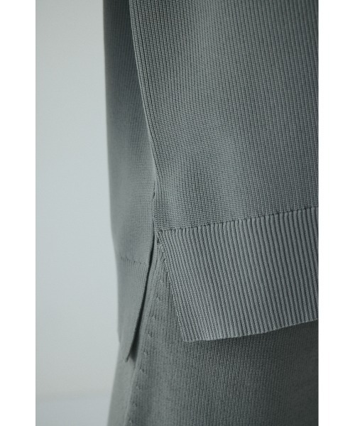 HeRIN.CYE(ヘリンドットサイ)の「Mountain sleeve cardigan マウンテンスリーブカーディガン(カーディガン/ボレロ・レディース・ブラック/ブルー/グレー・FREE)」の6枚目の写真