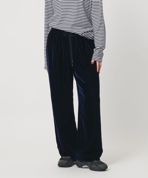 UNITED ARROWS（ユナイテッドアローズ）の「ベルベット イージー パンツ（その他パンツ・レディース・ブラック/ダークブラウン/ネイビー・36/38）」の5枚目の写真