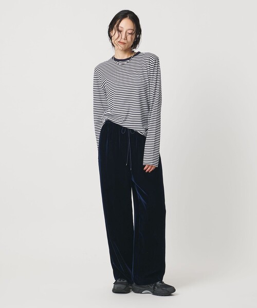 UNITED ARROWS（ユナイテッドアローズ）の「ベルベット イージー パンツ（その他パンツ・レディース・ブラック/ダークブラウン/ネイビー・36/38）」の6枚目の写真