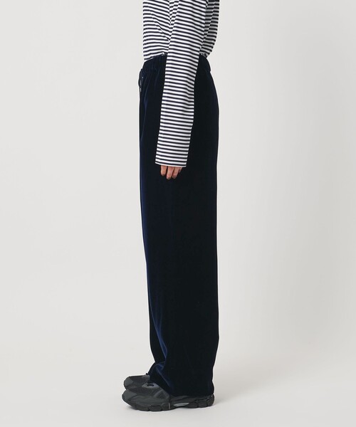 UNITED ARROWS（ユナイテッドアローズ）の「ベルベット イージー パンツ（その他パンツ・レディース・ブラック/ダークブラウン/ネイビー・36/38）」の14枚目の写真