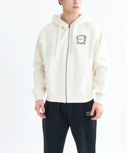 RVCA(ルーカ)の「RVCA メンズ METAL URGY ZIP HD パーカー 【2025年秋冬モデル】 @autumn/ルーカバックプリントジップアップフードパーカー・フーディー(パーカー・メンズ・オフホワイト/ブラック/ブラウン系その他・SMALL/MEDIUM/LARGE/X-LARGE)」の4枚目の写真