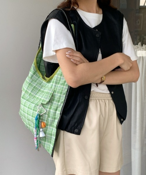 gossip!ロサンゼルス(ゴシップロサンゼルス)の「【Y2Kガーリー】大容量レオパード&チェック柄トートバッグ(※チャームなし)(トートバッグ・レディース・レオパード/チェック・FREE)」の8枚目の写真