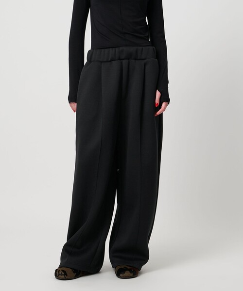 ASTRAET(アストラット)の「<ASTRAET>ウエストゴム タック バレルパンツ(その他パンツ・レディース・ブラック・1/0)」の2枚目の写真