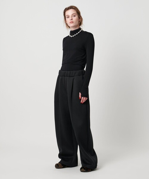 ASTRAET(アストラット)の「<ASTRAET>ウエストゴム タック バレルパンツ(その他パンツ・レディース・ブラック・1/0)」の4枚目の写真