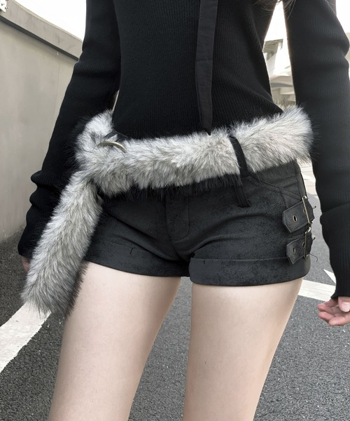 フェイクファー付きローライズショートパンツ（その他パンツ）｜VEILA