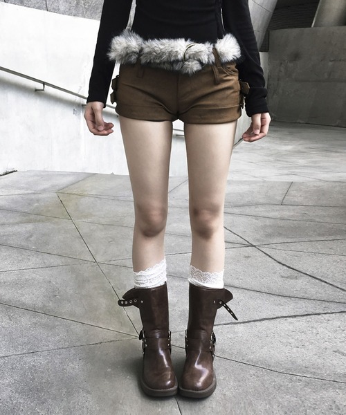 フェイクファー付きローライズショートパンツ（その他パンツ）｜VEILA
