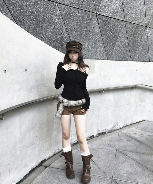 フェイクファー付きローライズショートパンツ（その他パンツ）｜VEILA