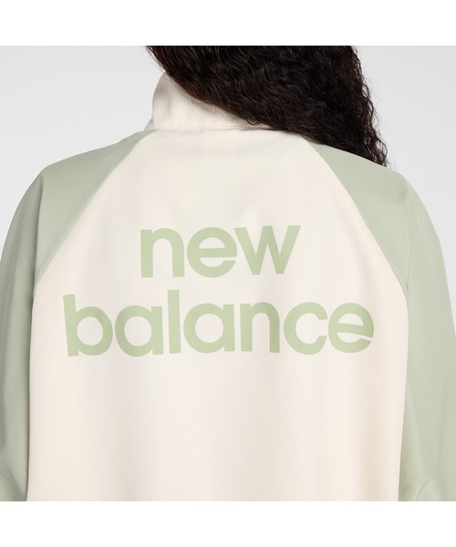 NEW BALANCE（ニューバランス）の「ニューバランス New Balance グラフィック ウーブンジャケット_（その他アウター・レディース・ベージュ/ブラック・S/M/L/XL）」の8枚目の写真