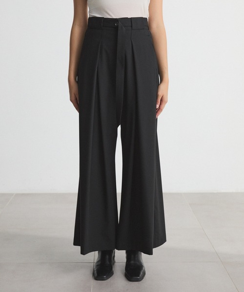 CITY TOKYO（シティトウキョウ）の「Softline Belt Pants/ソフトラインベルトパンツ/ワイドパンツ（その他パンツ・レディース・ブラック/チャコールグレー・1/2/3）」の3枚目の写真