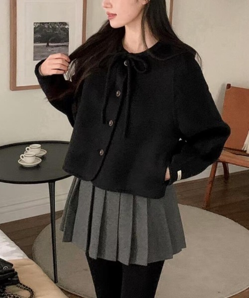 semplice（センプリチェ）の「リボンネックボタンショートコート（その他アウター・レディース・ベージュ/ブラック・F）」の4枚目の写真