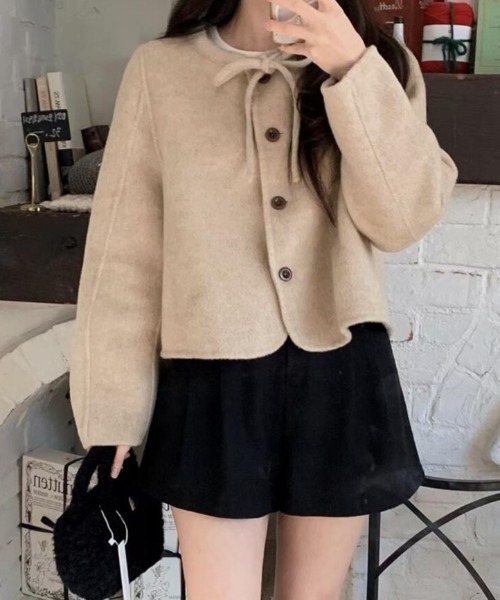 semplice（センプリチェ）の「リボンネックボタンショートコート（その他アウター・レディース・ベージュ/ブラック・F）」の14枚目の写真