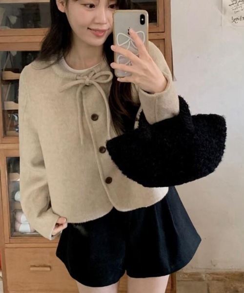 semplice（センプリチェ）の「リボンネックボタンショートコート（その他アウター・レディース・ベージュ/ブラック・F）」の17枚目の写真