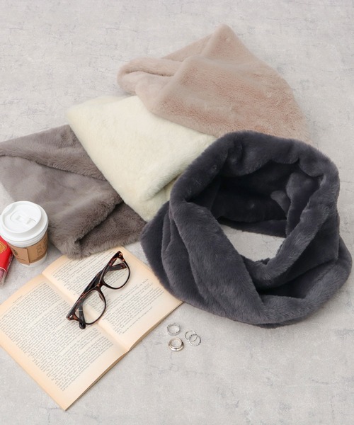 A.M.S.（エーエムエス）の「ソフトタッチ フェイクファー スヌード（ネックウォーマー/スヌード・レディース・チャコール/ベージュ/グレー/アイボリー・FREE）」の11枚目の写真