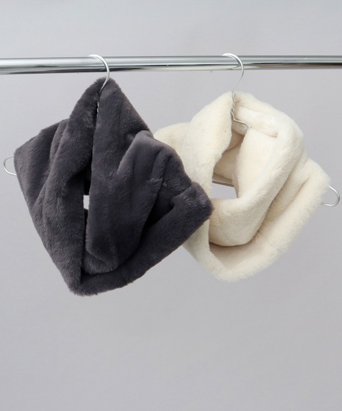 A.M.S.（エーエムエス）の「ソフトタッチ フェイクファー スヌード（ネックウォーマー/スヌード・レディース・チャコール/ベージュ/グレー/アイボリー・FREE）」の15枚目の写真