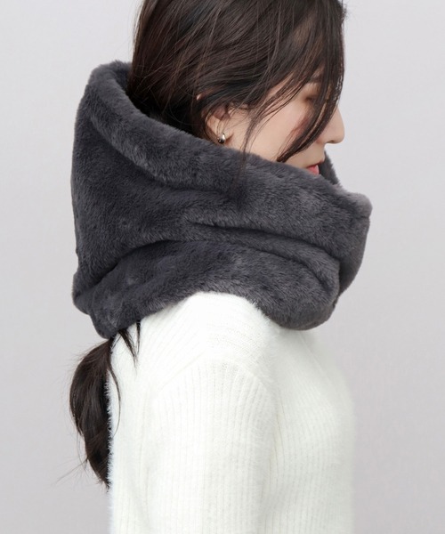 A.M.S.（エーエムエス）の「ソフトタッチ フェイクファー スヌード（ネックウォーマー/スヌード・レディース・チャコール/ベージュ/グレー/アイボリー・FREE）」の7枚目の写真