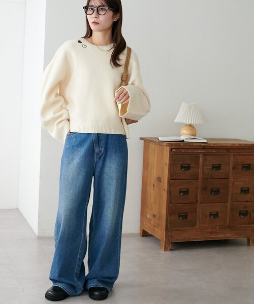 DISCOAT(ディスコート)の「【WEB限定】首元ハート刺繍ニット(ニット/セーター・レディース・ブラウン/ホワイト系その他/アイボリー・MEDIUM)」の8枚目の写真