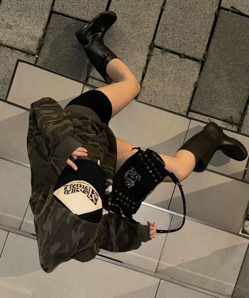 BLACKPURPLE(ブラックパープル)の「グローコルセットバッグ Glow Corset Bag_BLACK(ショルダーバッグ・レディース・ブラック・FREE)」の10枚目の写真