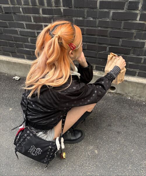 BLACKPURPLE(ブラックパープル)の「グローコルセットバッグ Glow Corset Bag_BLACK(ショルダーバッグ・レディース・ブラック・FREE)」の18枚目の写真