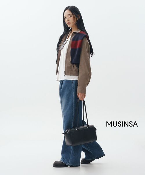 MUSINSA STANDARD WOMAN（ムシンサスタンダードウーマン）の「ウィメンズディープタックエクストラワイドデニムパンツ[ミディアムインディゴ]（デニムパンツ・レディース・その他・30/24/25/26/27/28/29）」の2枚目の写真